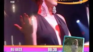 petek dinçöz konserde döktürüyor
