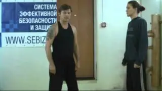 Деревянный манекен ВИН ЧУН практическое применение: прием 1