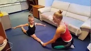 Урок 2 Как помочь ребенку сесть на шпагат. Усовершенствуем продольный шпагат. Шпагат.