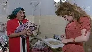 هتموت ضحك مع الزعيم عادل امام وهو عامل واحدة ست وقاعد في سكن الطالبات😂😂