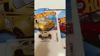 I found sweet hot wheels cars and got them for free! #hotwheels