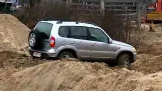 Плюсы и минусы Chevrolet Niva на бездорожье