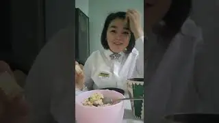 Мукбанг на работе