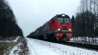 2ТЭ25Км-0185 с составом из полувагонов