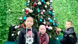 ПАРК РАЗВЛЕЧЕНИЙ -Али и Босс играют на аттракцион.ENTERTAINMENT PARK -Ali and Boss play on the rides