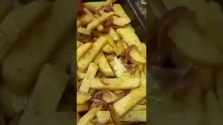 Nagluluto ako ng manok naay potato sliced(yummy)