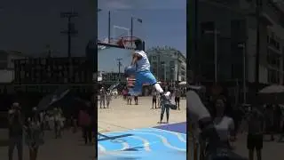 Crazy raw dunks