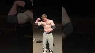 6’4 Bodybuilder #bodybuilding #fitnessmotivation #fitness #gym #aesthetic