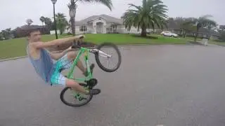 Hurricane Matthew Wheelies Goonin The Streets On Bicycletas