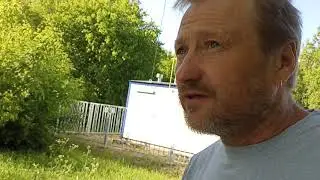 Самсунг на площадке для мусора. Уходит эпоха