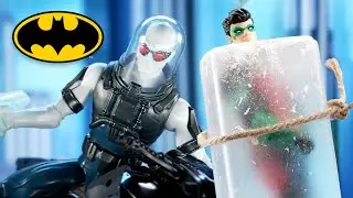 Robin Is Frozen In A Block Of Ice! / Batman Toy Adventures Season 2 Episode 3