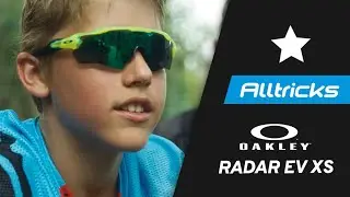 Oakley Radar EV XS Review