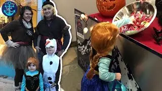 FROZEN HALLOWEEN TRICK OR TREATING DOWNTOWN | 2016
