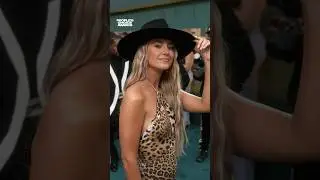 #LaineyWilson