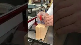 The Freud V joint bit for self aligning glue joints and increased glue surface 
