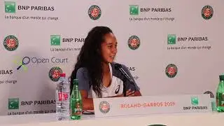 RG19   Fernandez presser - in three languages
