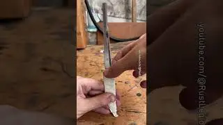 Making a knife with bark handle 