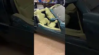 Странные двери BMW Z1  осталось только монитор прихуярить 