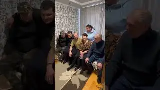 Мама приехала Сашеньку провести..