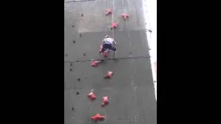Самый быстрый скалолаз в Москве. уровень Бог!!!