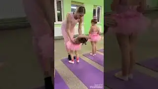 Маленькие балеринки учат мостики, детки 3-5 лет!