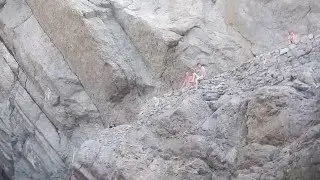 Прыжок со скалы. Крым.