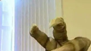 Moving the Slitheen - Dr Who Confidential - BBC sci-fi