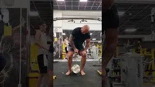 50 dumbbell one finger little 💪