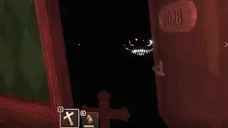 What Happens If You Use The Crucifix On Dupe (Roblox Doors)