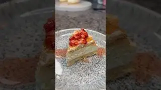 Strawberry Cheesecake for Bae 🍰❤️ and here’s how to do it❗️✅ Recipe in comments. 💥