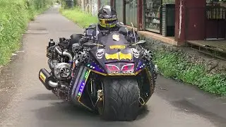 Mengendarai Sepeda Motor Batman Buatan Indonesia