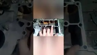 пару причин чому попадає охлаждающая рідина в масло на вилочний погрузчику HYSTER