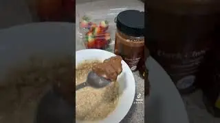 Morning Oatmeal Recipe 🍓🤍✨ #shorts #recipes #breakfast #food #relaxing #tiktok #fyp