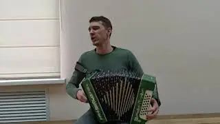 Разбудил меня стон