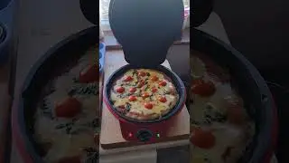 Are You Peckish? Home Made Pizza Is Delicious 😋 Mmmm