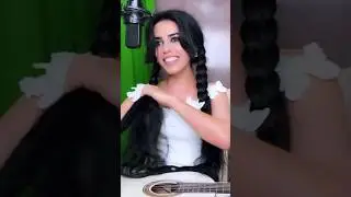 Заплетаем косички в прямом эфире😃👧🏻💕 