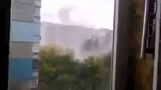 Снаряд попал в жилой дом   Донецк