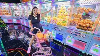NEW Play United Claw Machine Arcade in Singapore!!