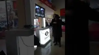 Когда бабушка в очках виртуальной реальности😂😂😂