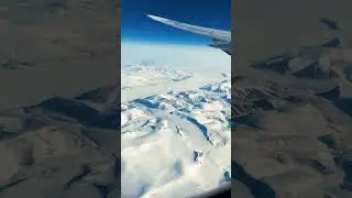 The North Pole | The Polar Route • Flying over the Arctic with Lufthansa Boeing 747-800 #northpole