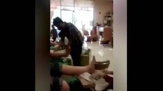 Мужики на педикюре...))