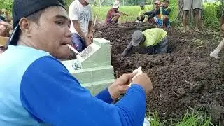 obroalan gali kubur