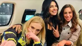 Moments Cringe:Bebe Rexha,Martín Garrix,The Chainsmokers,Bazzi,Billie Eilish,Jonas Brothers,5Sos.