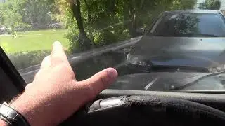 УПАЛО АВАРИЙНОЕ ДЕРЕВО НА ЯКОБЫ НЕПРАВИЛЬНО ПРИПАРКОВАННЫЙ АВТОМОБИЛЬ / КТО ВИНОВАТ В ПАДЕНИИ ДЕРЕВА