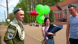 Встреча из армии. Очень трогательное видео! Возвращайтесь сыновья домой.