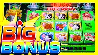 LIVE BIG BONUS!!! RE-TRIGGER!!! INVADERS ATTACK FROM THE PLANET MOOLAH - CASINO SLOTS