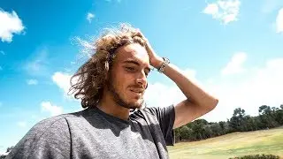 DON'T VLOG WHILE DRIVING!