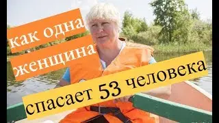 Эта женщина уже 27 лет каждый день проплывает 2 км на вёслах