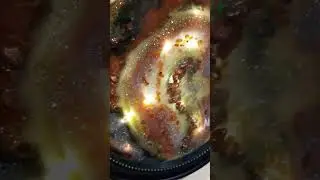 Картина с подсветкой "Срез камня" из эпоксидной смолы и натуральных камней авантюрина и сердолика