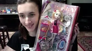 Ever After High Apple White Unboxing